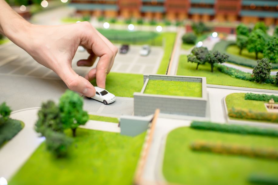 auto nel parcheggio condominiale
