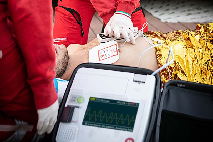 defibrillatore obbligo
